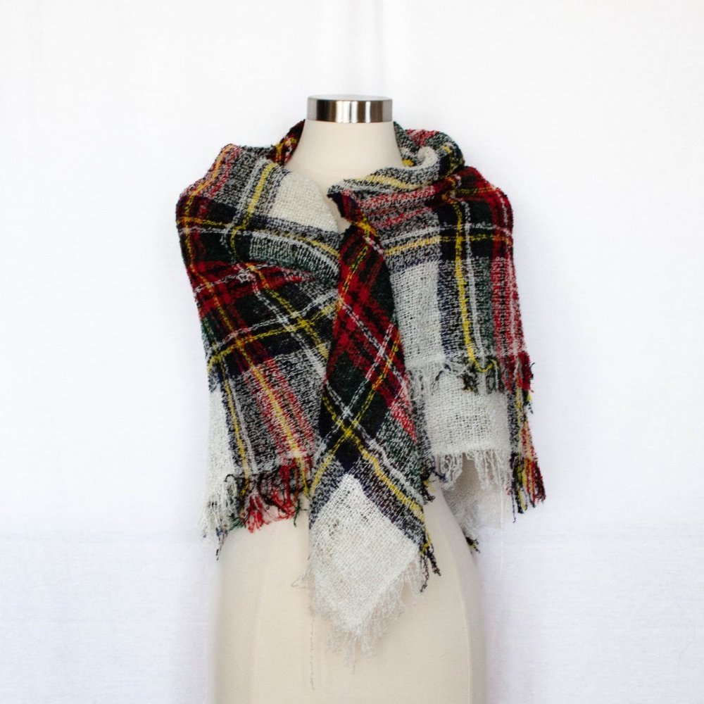 Vintage Tartan Plaid Winter Wrap in White Black Red Green Yellow - Picture 2 of 5